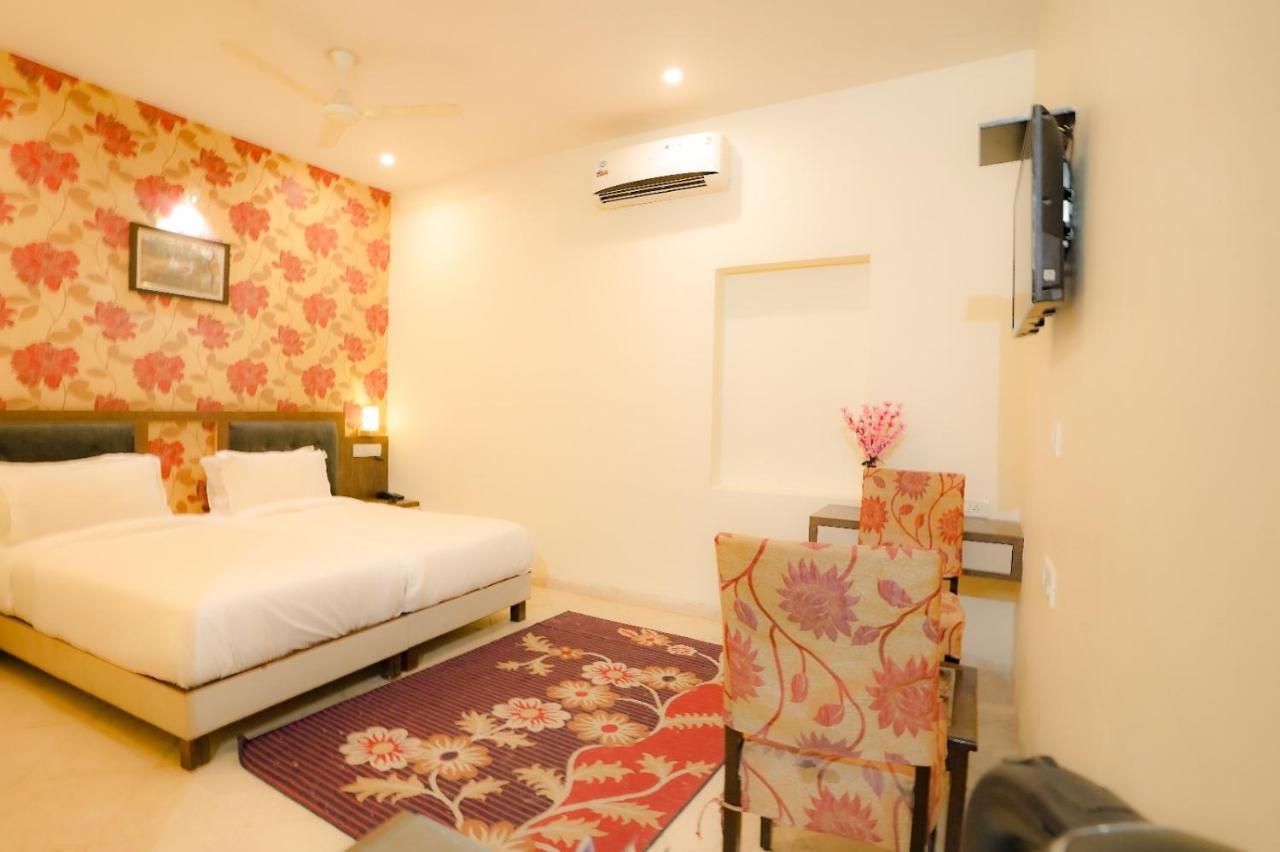 Royal Ocean Resort Jaipur Ngoại thất bức ảnh